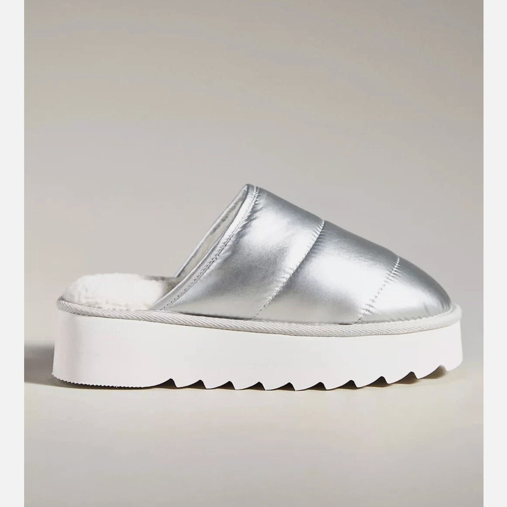 Maeve Anthropologie NEW Puffy Platform Slippers Size Large Metallic Silver‎ Cozy